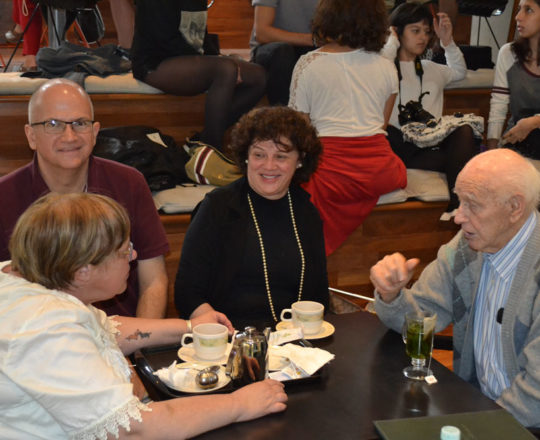 O Sr. Juca Fagundes, a Sra. Ellen Steffi Levy,a Sra. Agueda Bocucci, o Sr.Luis Bocucci e a Sra. Monica Levy Costa, Colaboradores do CEADS, durante a apresentação do pianista Luciano Ruas e o contrabaixista Davi Martin, no cafe da FIESP.