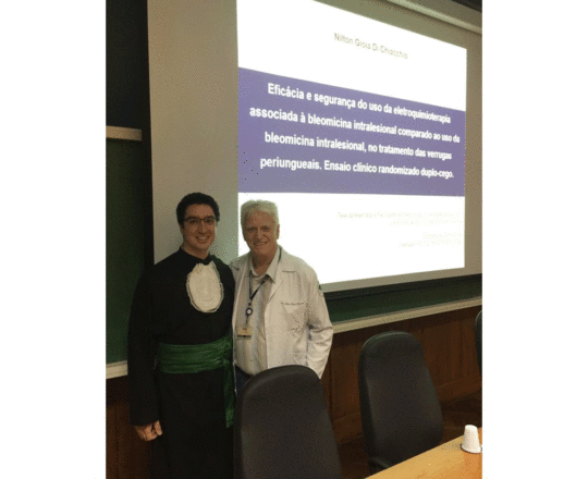 O Prof. Dr. Nilton Gioia Di Chiscchio e o Prof. Dr. Fagundes, durante a Defesa de Tese de Doutorado