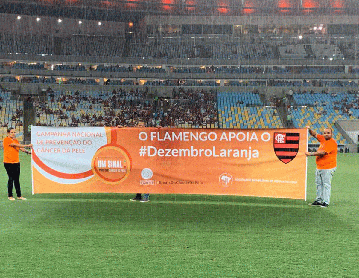 O Clube de Regatas Flamengo deu de Apoio a Campanha de Prevenção ao Câncer da Pele.
