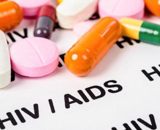 Médicos alertam para riscos de interrupção do tratamento contra HIV