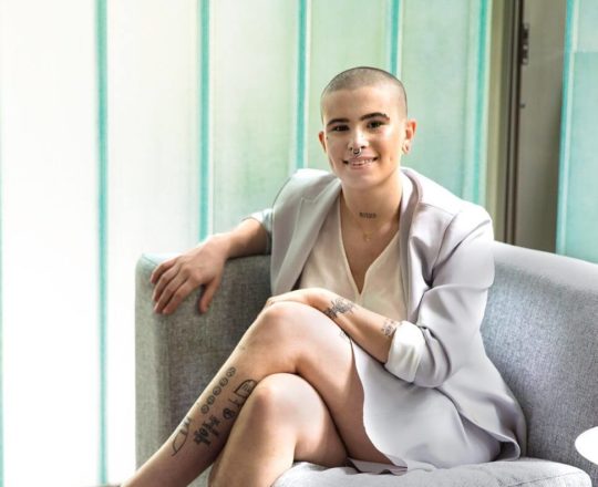 “Por que você ficou careca?”: desafios das mulheres que sofrem com alopecia